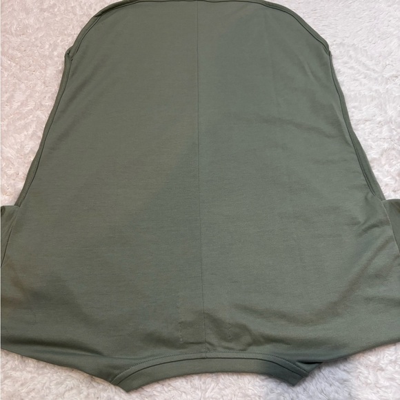 Cupio Sage Green Blouse with Buttoned Sleeves - Picture 5 of 5